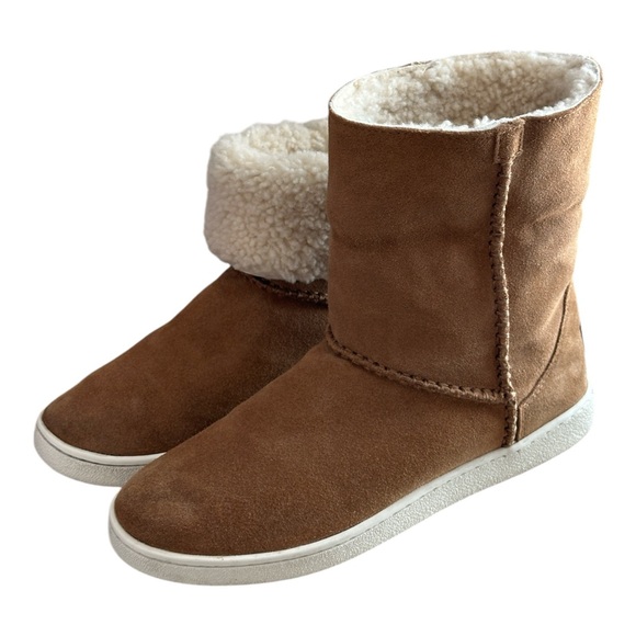 UGG Women's Mika Classic Bootie Chestnut Size 9 - Picture 2 of 12
